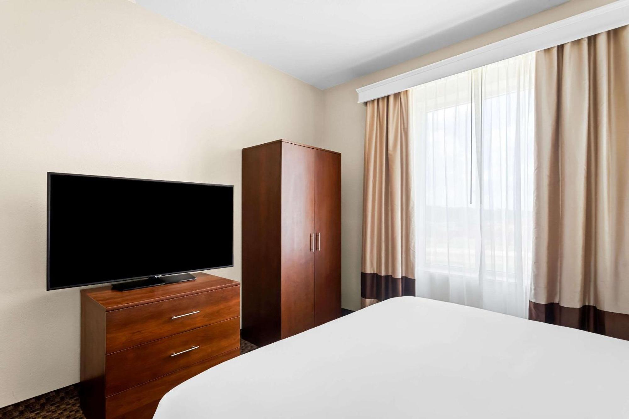 Comfort Inn & Suites Grenada Buitenkant foto